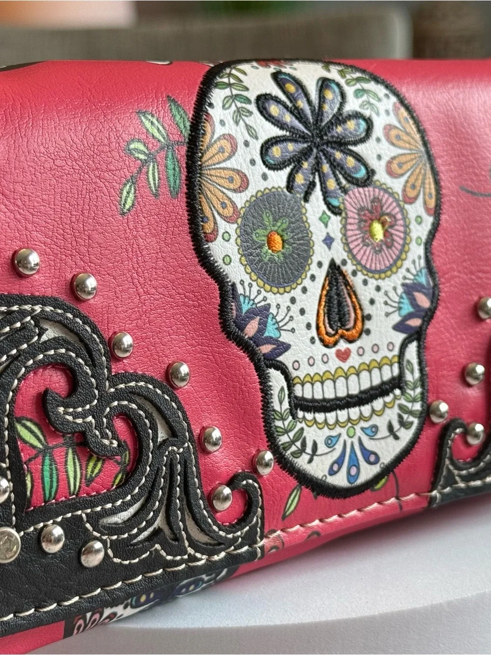Kenio Styles Pink Flora Sugar Skull Crossbody, nwt